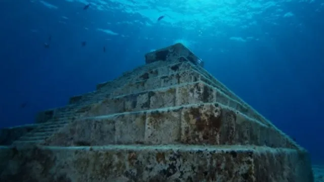 Kota Bawah Laut Yonaguni